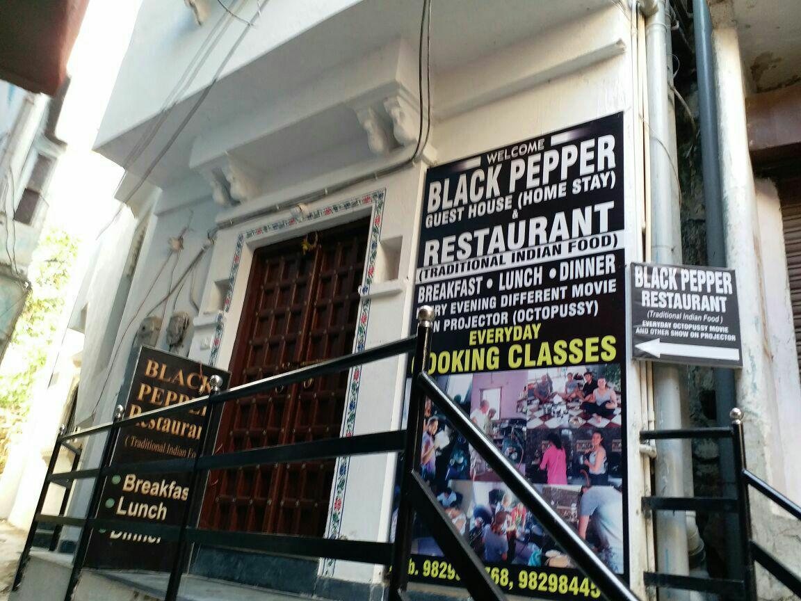 Black Pepper Home Stay Udaipur Exterior foto